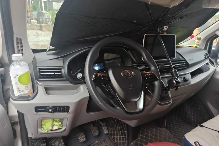 Used SAIC MAXUS Xintu V90 2019 2.0T Manual ZhiDuXing Rear-Drive Single-Tire Long-Wheelbase High-Roof 7-Seater Steering Wheel