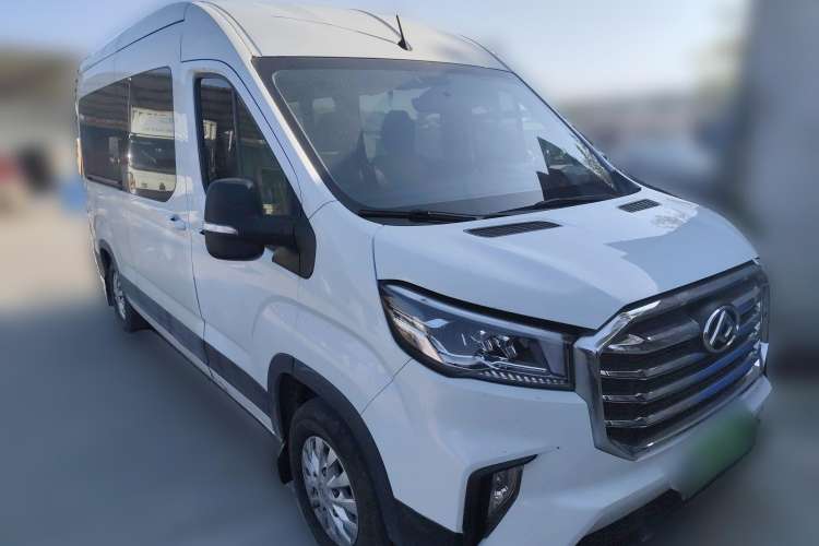 Used SAIC MAXUS Xintu V90 2019 2.0T Manual ZhiDuXing Rear-Drive Single-Tire Extended-Height Roof 7-Seater Front Right 45 Deg