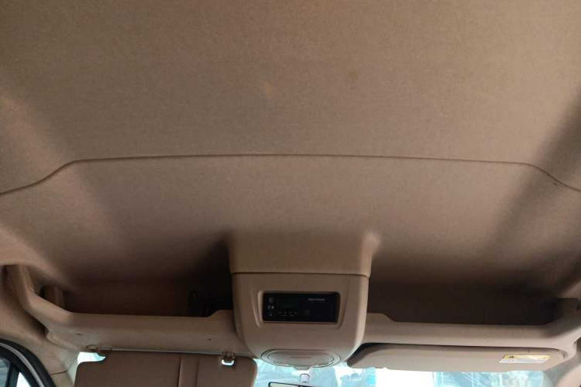 Used SAIC MAXUS Xintu V90 2019 2.0T Manual ZhiDa Rear-Drive Single-Tire Long Wheelbase High-Roof 9-Seater Headliner