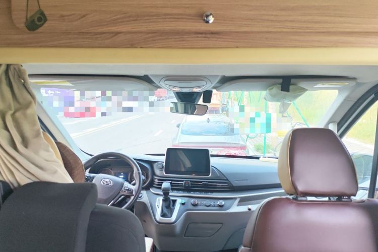 Used SAIC MAXUS Xintu V90 2019 2.0T Automatic Zhi Duoxing Rear-Drive Single Tire Extended Wheelbase Ultra-High Roof 7-Seater Headliner