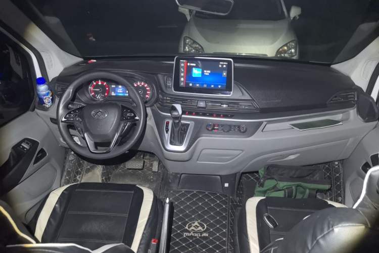 Used SAIC MAXUS Xintu V90 2019 2.0T Automatic Zhi Du Xing Rear-Drive Single Tire Long Wheelbase High-Roof 7-Seater Interior 2