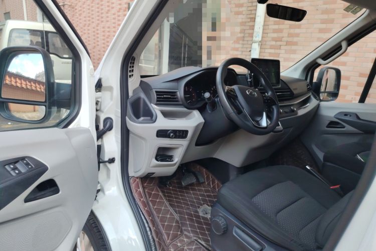 Used SAIC MAXUS Xintu V90 2019 2.0T Automatic ZhiDuXing Rear-Drive Single-Tire Extended Wheelbase High-Roof 7-Seater Interior 3