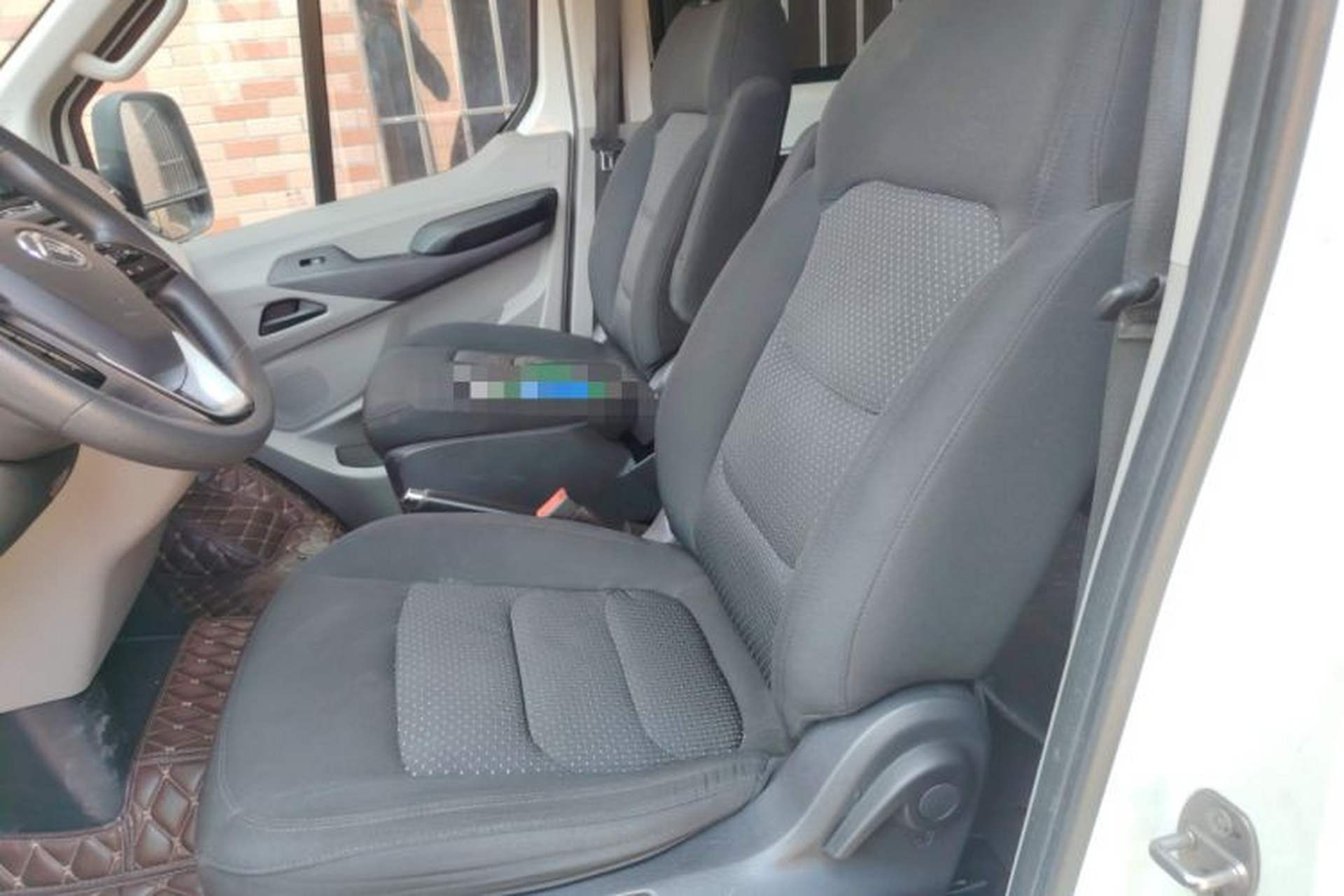 Used SAIC MAXUS Xintu V90 2019 2.0T Automatic ZhiDuXing Rear-Drive Single-Tire Extended Wheelbase High-Roof 7-Seater Interior 4
