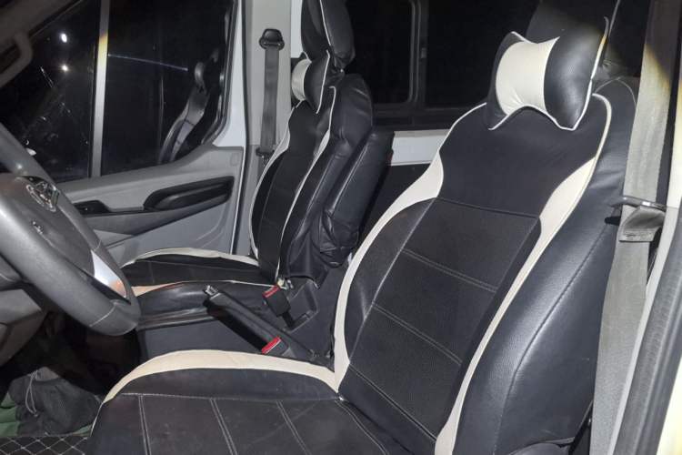 Used SAIC MAXUS Xintu V90 2019 2.0T Automatic Zhi Du Xing Rear-Drive Single Tire Long Wheelbase High-Roof 7-Seater Left Front Seat