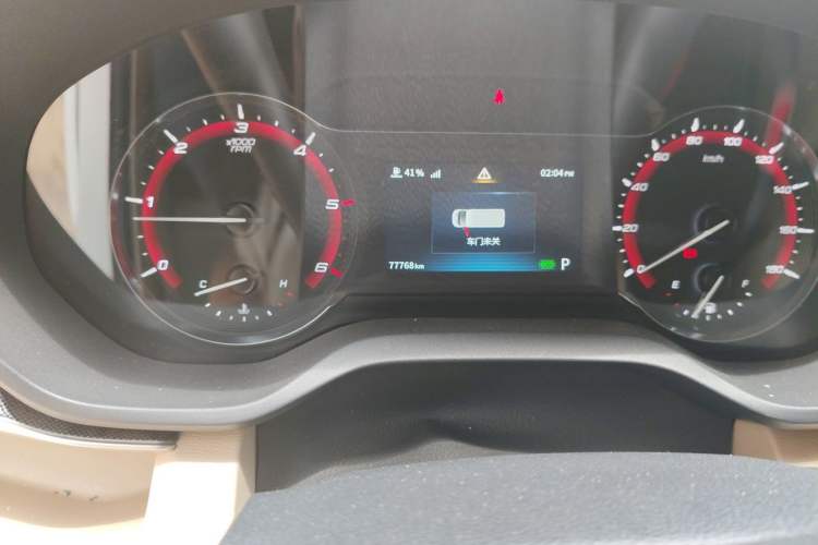 Used SAIC MAXUS Xintu V90 2019 2.0T Automatic ZhiDa Rear-Drive Dual-Tire Extended Wheelbase High-Roof 9-Seater Odometer Close Up