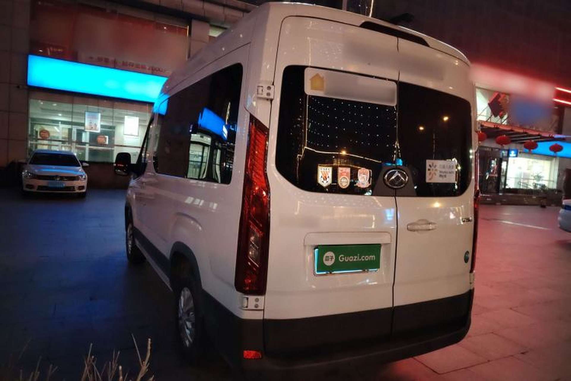 Used SAIC MAXUS Xintu V90 2019 2.0T Manual ZhiDuXing Front-Wheel-Drive Single Tire Short Wheelbase High-Roof 6-Seater Rear Left 45 Deg
