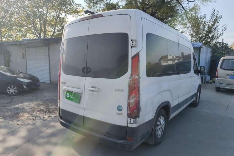 Used SAIC MAXUS Xintu V90 2019 2.0T Manual ZhiDuXing Rear-Drive Single-Tire Extended-Height Roof 7-Seater Rear Right 45 Deg