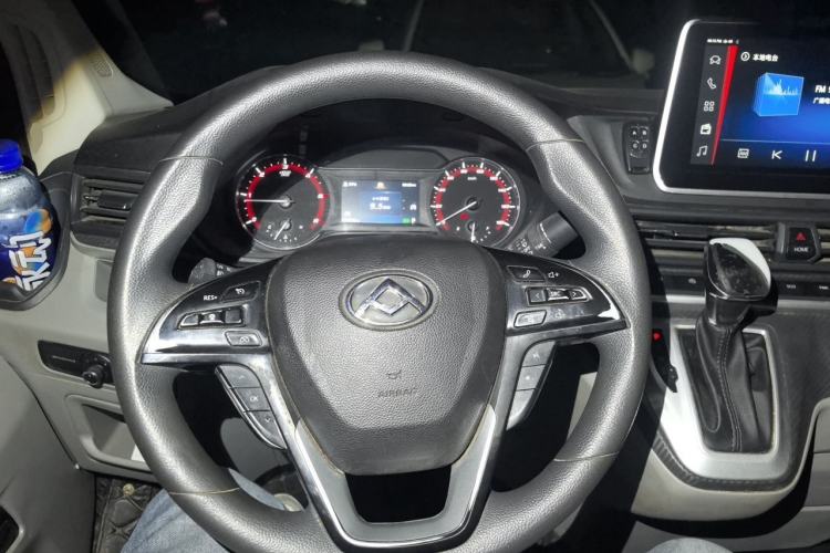 Used SAIC MAXUS Xintu V90 2019 2.0T Automatic Zhi Du Xing Rear-Drive Single Tire Long Wheelbase High-Roof 7-Seater Steering Wheel