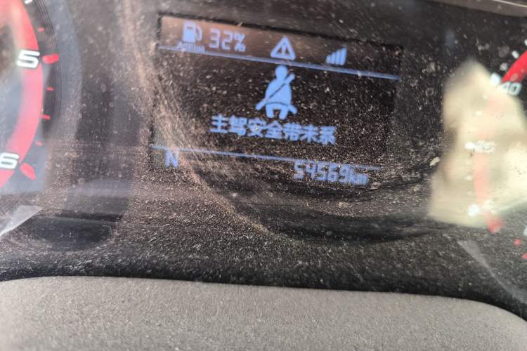 Used SAIC MAXUS Xintu V90 2020 2.0T AMT Yunjie Edition Front-Wheel Drive Rear Single Tire Short Wheelbase High Roof 6-Seater Odometer Close Up