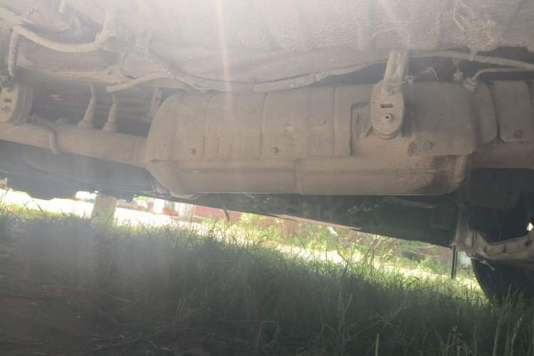Used SAIC MAXUS Xintu V90 2020 2.0T Manual - Yunjie Version Front-Wheel Drive Rear Single Tire Long Wheelbase High-Roof 7-Seater Chassis Front Right