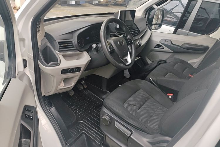 Used SAIC MAXUS Xintu V90 2020 2.0T Manual Yunjie Version Front-Wheel Drive with Single Rear Tire Short Wheelbase Mid-Height Design 6-Seater Driver Seat