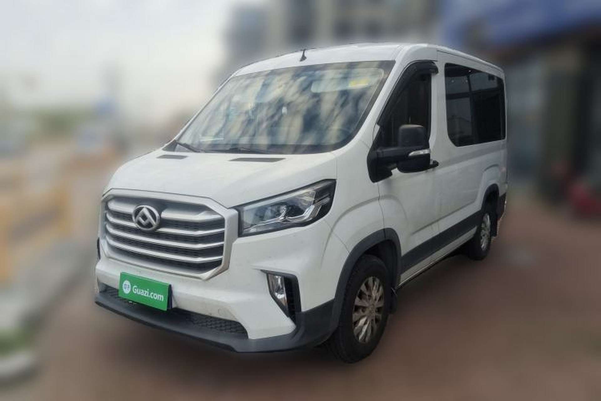 Used SAIC MAXUS Xintu V90 2020 2.0T Manual Yunjie Version Front-Wheel Drive with Single Rear Tire Short Wheelbase Mid-Height Design 6-Seater Front Left 45 Deg