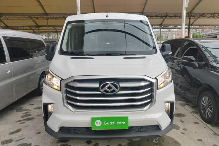 Used SAIC MAXUS Xintu V90 2020 2.0T Manual Yunjie Version Front-Wheel Drive with Single Rear Tire Short Wheelbase Mid-Height Design 6-Seater Front
