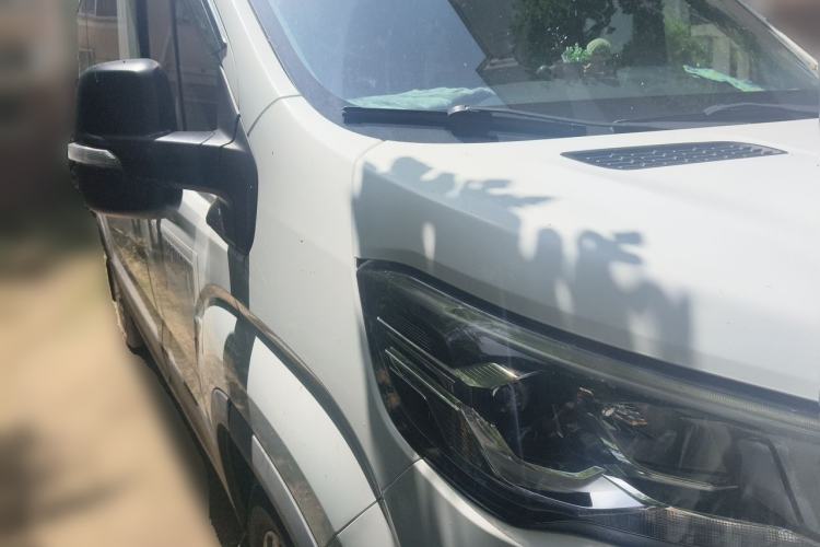 Used SAIC MAXUS Xintu V90 2020 2.0T Manual - Yunjie Version Front-Wheel Drive Rear Single Tire Long Wheelbase High-Roof 7-Seater Front Right 45 Deg