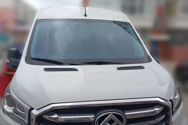 Used SAIC MAXUS Xintu V90 2020 2.0T AMT Yunjie Edition Front-Wheel Drive Rear Single Tire Long Wheelbase High-Roof 7-Seater Front