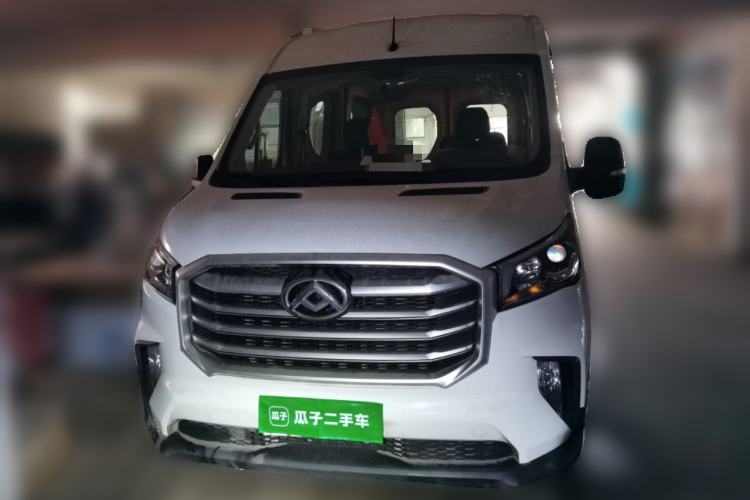 Used SAIC MAXUS Xintu V90 2020 2.0T AMT Yunjie Edition Front-Wheel Drive Rear Single Tire Short Wheelbase High Roof 6-Seater Front