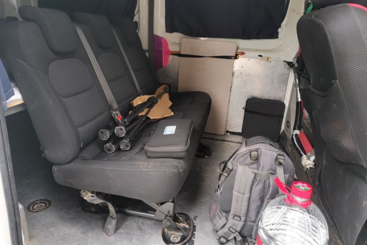 Used SAIC MAXUS Xintu V90 2020 2.0T Manual Yunjie Version Front-Wheel Drive with Single Rear Tire Short Wheelbase Mid-Height Design 6-Seater Left Rear Seat