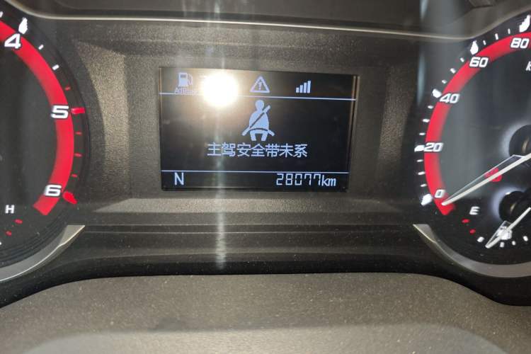 Used SAIC MAXUS Xintu V90 2020 2.0T AMT Yunjie Edition Front-Wheel Drive Rear Single Tire Short Wheelbase Mid-Height 6-Seater Odometer Close Up