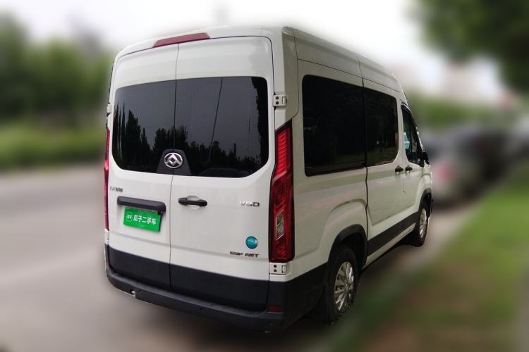 Used SAIC MAXUS Xintu V90 2020 2.0T AMT Yunjie Edition Front-Wheel Drive Rear Single Tire Short Wheelbase High Roof 6-Seater Rear Right 45 Deg