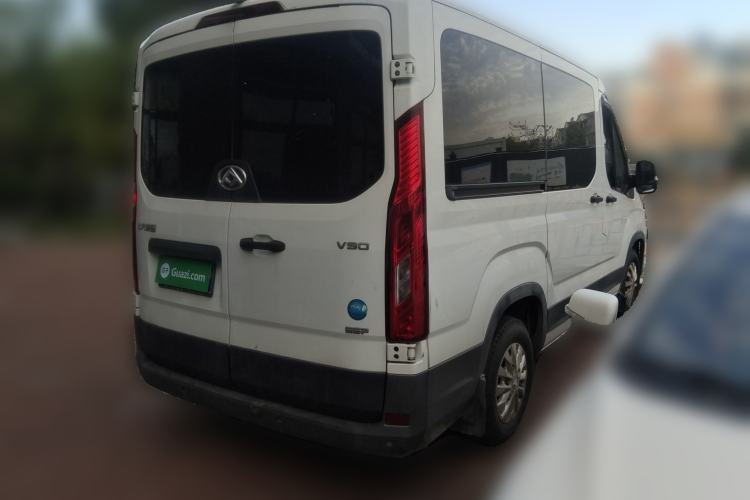 Used SAIC MAXUS Xintu V90 2020 2.0T Manual Yunjie Version Front-Wheel Drive with Single Rear Tire Short Wheelbase Mid-Height Design 6-Seater Rear Right 45 Deg