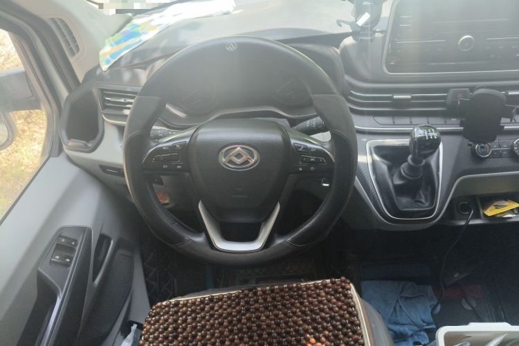 Used SAIC MAXUS Xintu V90 2020 2.0T Manual - Yunjie Version Front-Wheel Drive Rear Single Tire Long Wheelbase High-Roof 7-Seater Steering Wheel