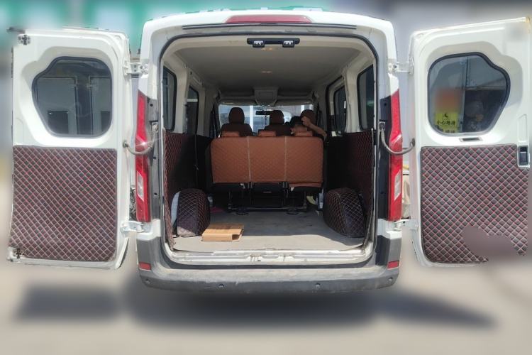 Used SAIC MAXUS Xintu V90 2020 2.0T Manual Yunjie Version Front-Wheel Drive with Single Rear Tire Short Wheelbase Mid-Height Design 6-Seater Trunk