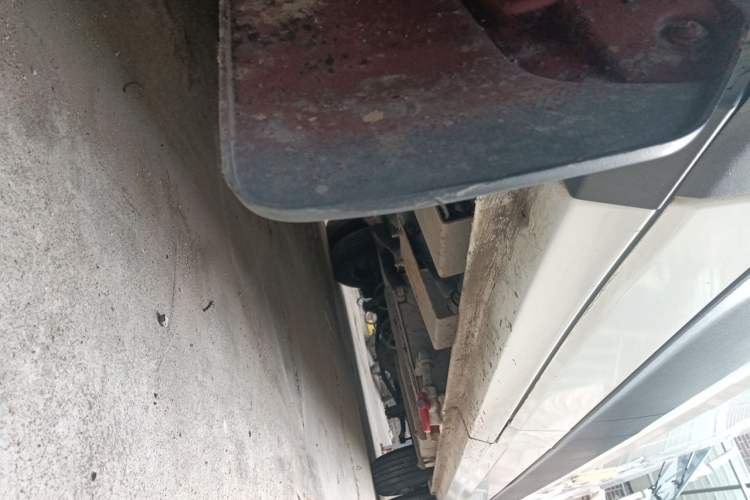 Used SAIC MAXUS Xintu V90  Chassis Front Left