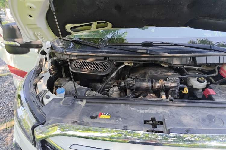Used SAIC MAXUS Xintu V90  Engine Bay Right