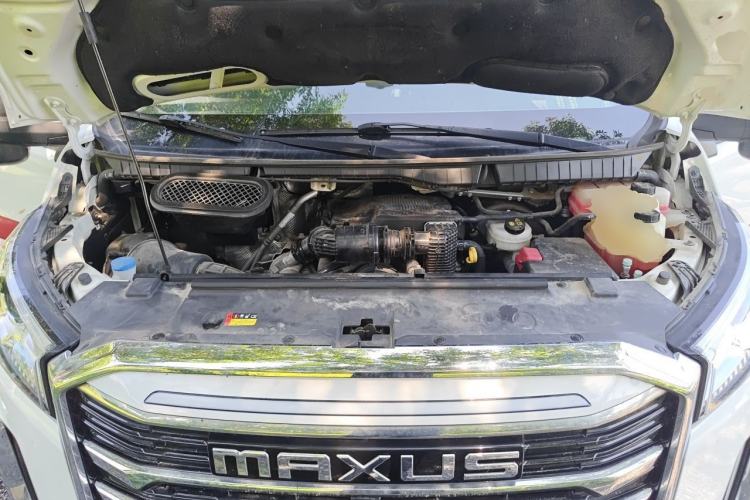 Used SAIC MAXUS Xintu V90  Engine Bay