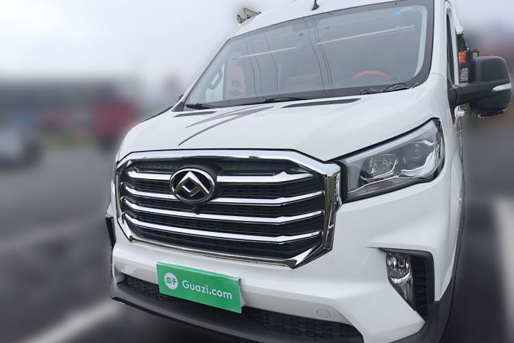 Used SAIC MAXUS Xintu V90 2021 2.0T Automatic Zhiyun King Rear-Drive Single-Tire Long Wheelbase High-Roof 7-Seater Front