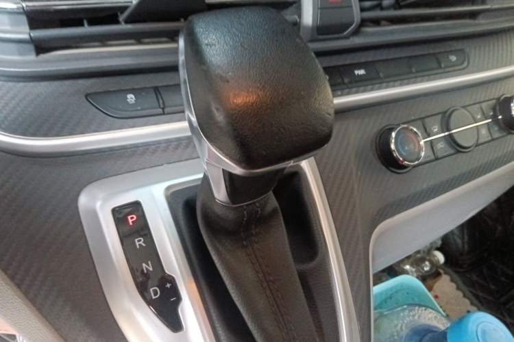 Used SAIC MAXUS Xintu V90  Gear Lever