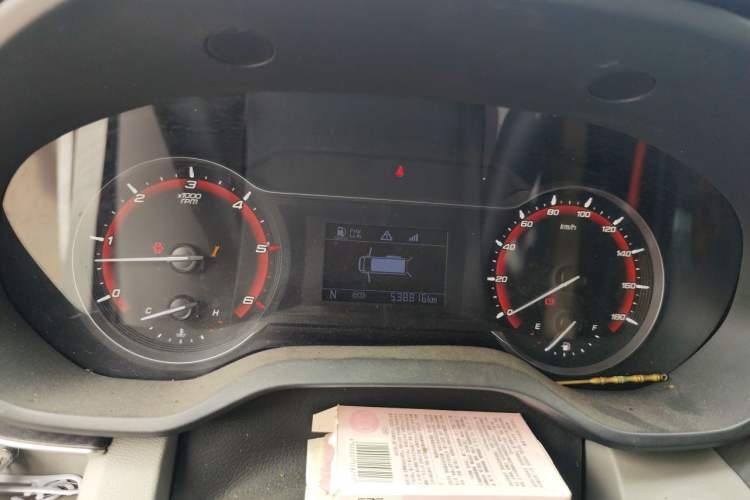 Used SAIC MAXUS Xintu V90 2021 2.0T Automatic Zhiyun King Rear-Drive Single-Tire Long Wheelbase High-Roof 7-Seater Instrument Cluster