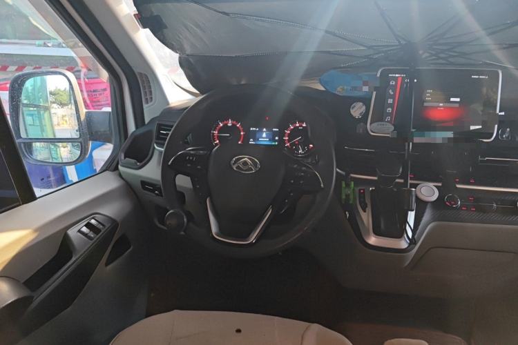 Used SAIC MAXUS Xintu V90 2021 2.0T Automatic Zhiyun King Rear-Drive Single-Tire Extended-Wheelbase High-Roof 7-Seater Steering Wheel