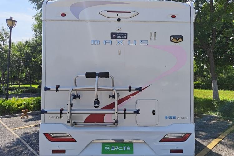 Used SAIC MAXUS Xintu V90  Trunk