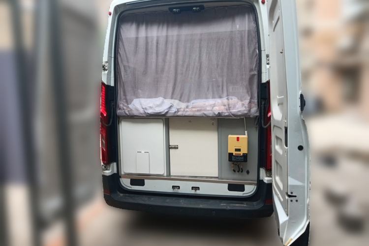 Used SAIC MAXUS Xintu V90  Trunk