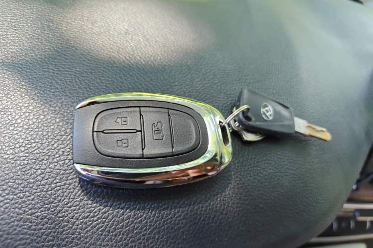 Used SAIC MAXUS Xintu V90  Vehicle Key