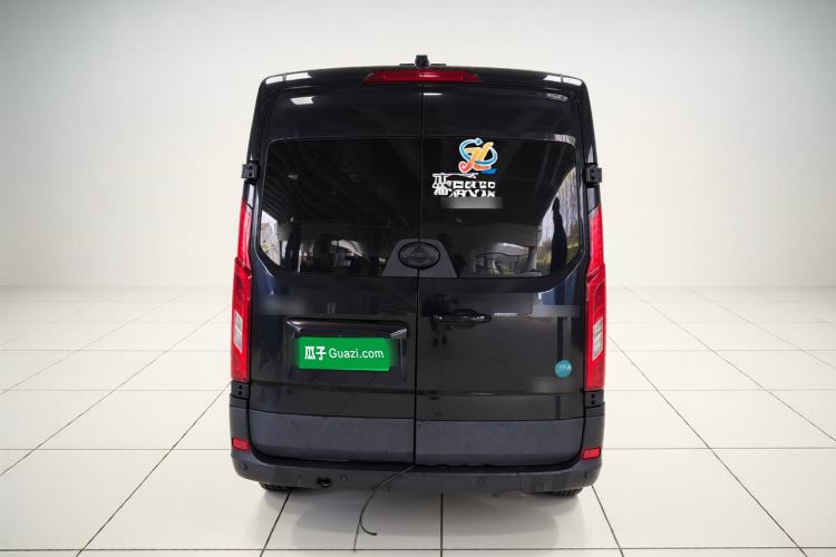 Used SAIC MAXUS Xintu V90 2022 2.0T Automatic Zhiyun King Rear-Drive Long Wheelbase High-Roof Design with Single Rear Tire—6/7 Seater Exterior 4