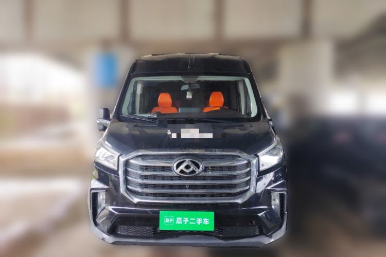Used SAIC MAXUS Xintu V90 2022 2.0T Automatic Zhiyun King Rear-Drive Long Wheelbase High-Roof Design with Single Rear Tire—6/7 Seater Front