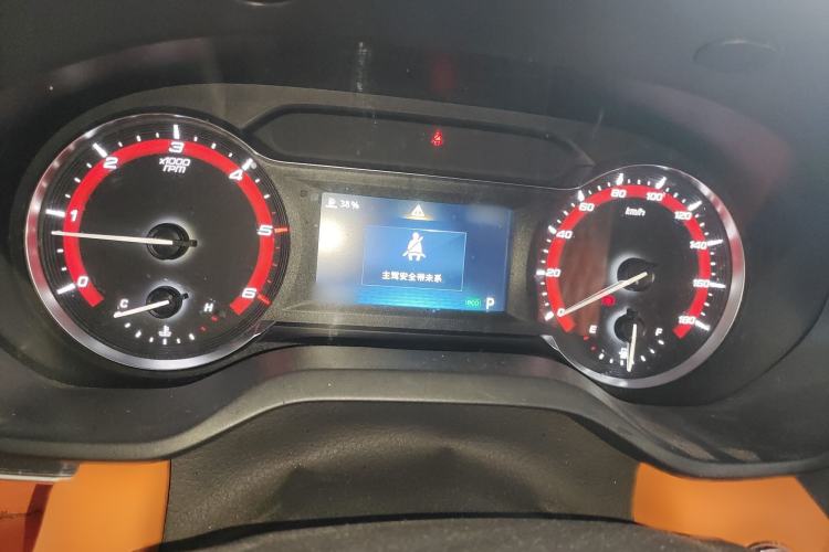 Used SAIC MAXUS Xintu V90 2022 2.0T Automatic Zhiyun King Rear-Drive Long Wheelbase High-Roof Design with Single Rear Tire—6/7 Seater Instrument Cluster