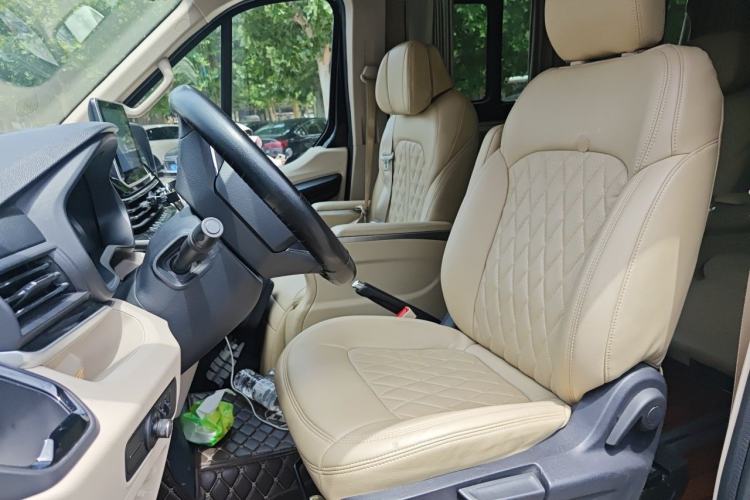 Used SAIC MAXUS Xintu V90 2022 2.0T Manual ZhiDa Commercial Version Rear-Drive Extended Wheelbase High-Roof Design with Dual Rear Tires 9-Seater Left Front Seat