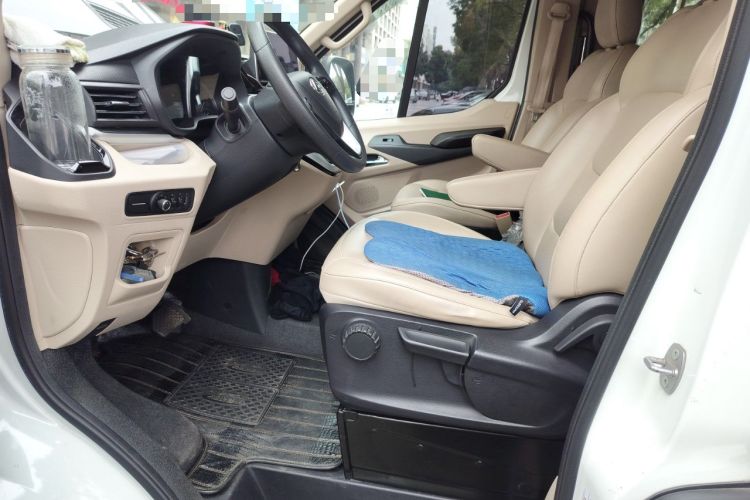 Used SAIC MAXUS Xintu V90 2022 2.0T Automatic ZhiDa Rear-Drive Long Wheelbase High-Roof Design with Single Rear Tire 9-Seater Left Front Seat