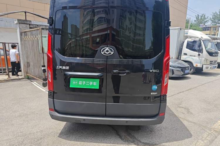 Used SAIC MAXUS Xintu V90 2022 2.0T Manual ZhiDa Commercial Version Rear-Drive Extended Wheelbase High-Roof Design with Dual Rear Tires 9-Seater Rear