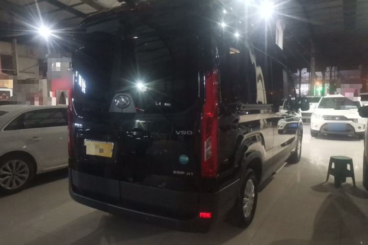 Used SAIC MAXUS Xintu V90 2022 2.0T Automatic Zhiyun King Rear-Drive Extended Wheelbase High-Roof Design with Single Rear Tire—6/7 Seater Rear Right 45 Deg