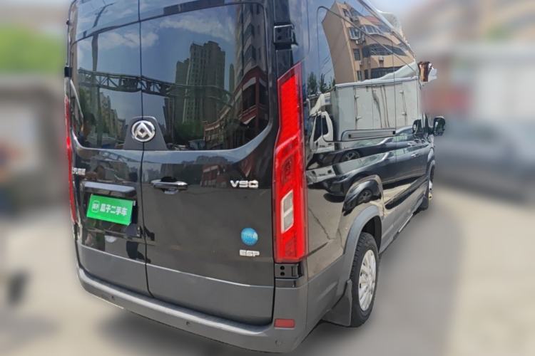Used SAIC MAXUS Xintu V90 2022 2.0T Manual ZhiDa Commercial Version Rear-Drive Extended Wheelbase High-Roof Design with Dual Rear Tires 9-Seater Rear Right 45 Deg
