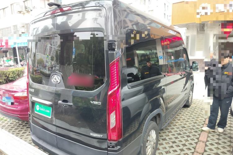 Used SAIC MAXUS Xintu V90 2022 2.0T Automatic ZhiDa Rear-Drive Long Wheelbase High-Roof Design with Single Rear Tire 9-Seater Rear Right 45 Deg
