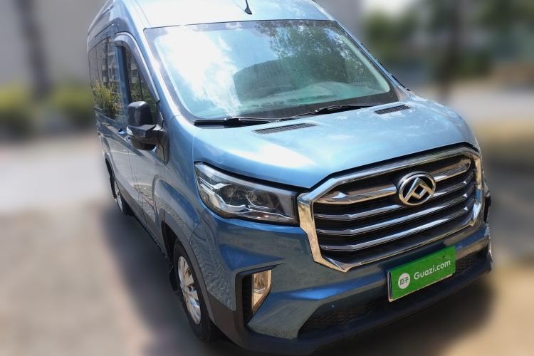 Used SAIC MAXUS Xintu V90 2022 2.0T AMT Yunjie Front-Wheel-Drive Short Wheelbase High-Roof with Single Rear Tire and 6 Seats Front Right 45 Deg