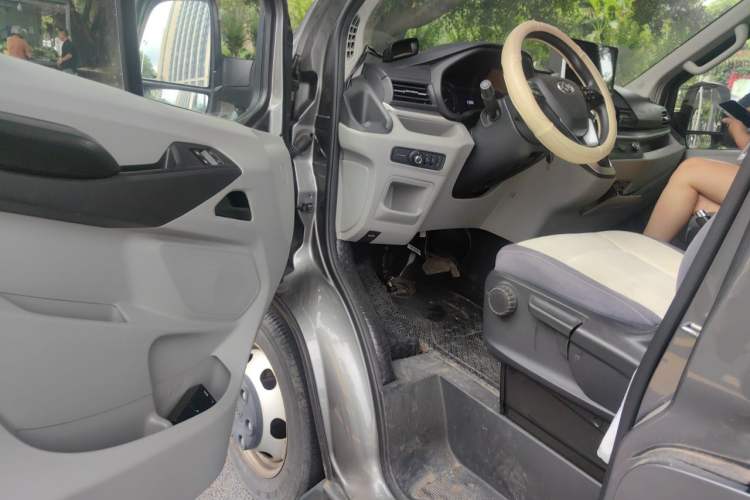 Used SAIC MAXUS Xintu V90  Driver Seat