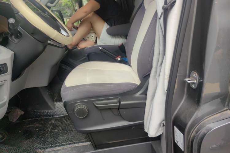 Used SAIC MAXUS Xintu V90  Left Rear Seat
