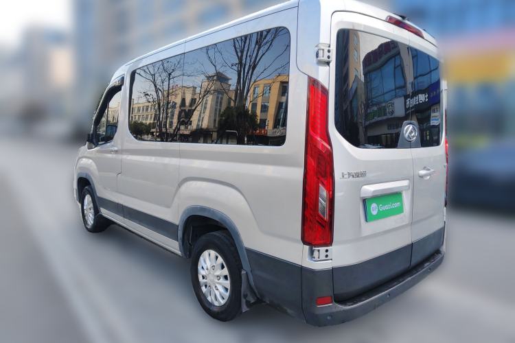 Used SAIC MAXUS Xintu V90 2022 2.0T Manual Zhiyun King Rear-Drive Short Wheelbase Mid-Roof Design with Single Rear Tire and 6 Seats Rear Left 45 Deg