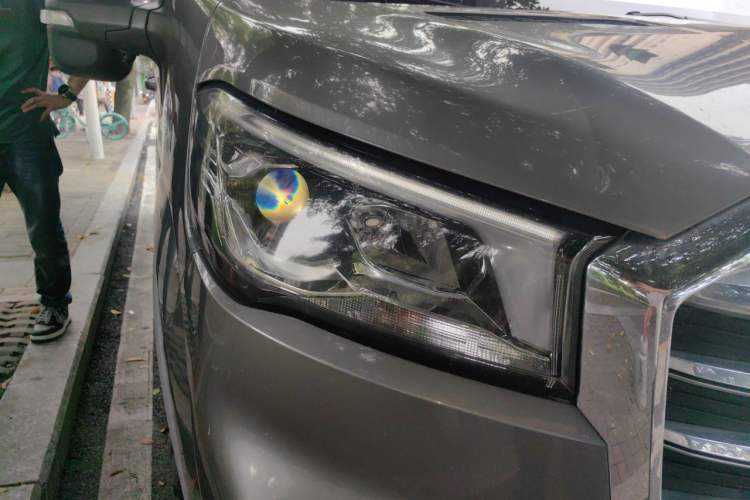 Used SAIC MAXUS Xintu V90  Right Front Headlight